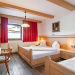 Marchfeld 4 *
