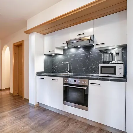 Apartment Marchfeld 4 *